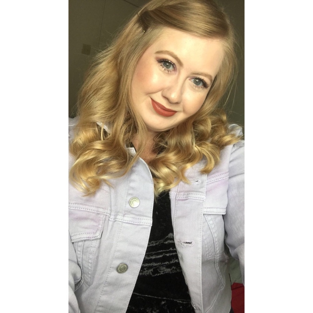 Meet your Posher, Liz